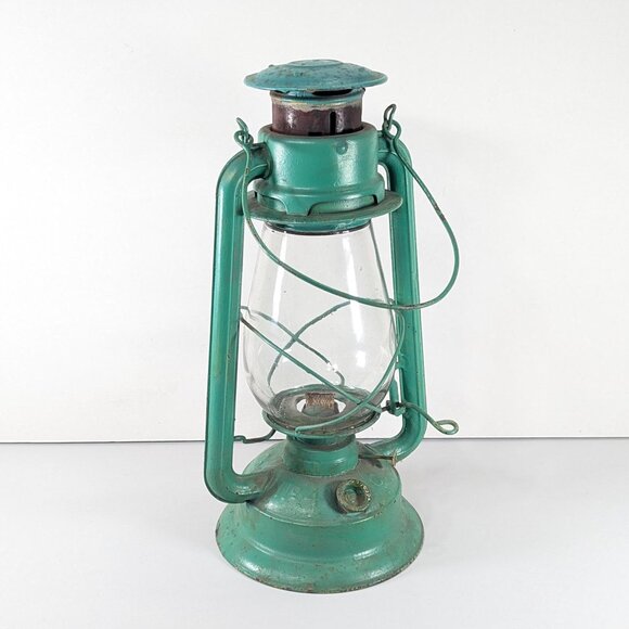 Antique E.T. Wright & Co No. 4 CB storm lantern, Canadian Kerosene Oil Lamp - Picture 1 of 9